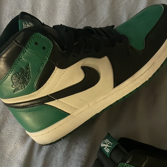 Size 12 - Picture 3 of 7